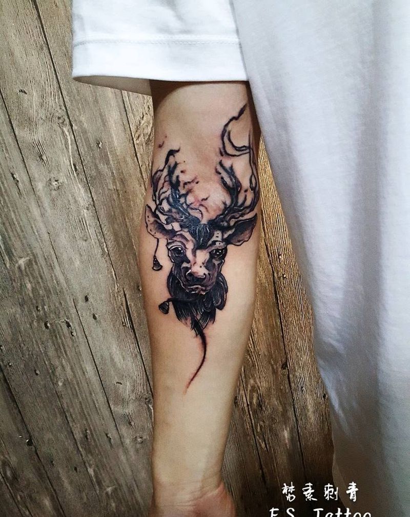 水墨鹿纹身图片