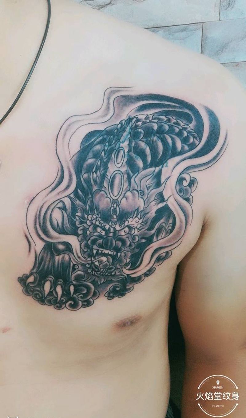 招财貔貅(遮盖旧纹身)纹身图片_胸部新传统纹身图案