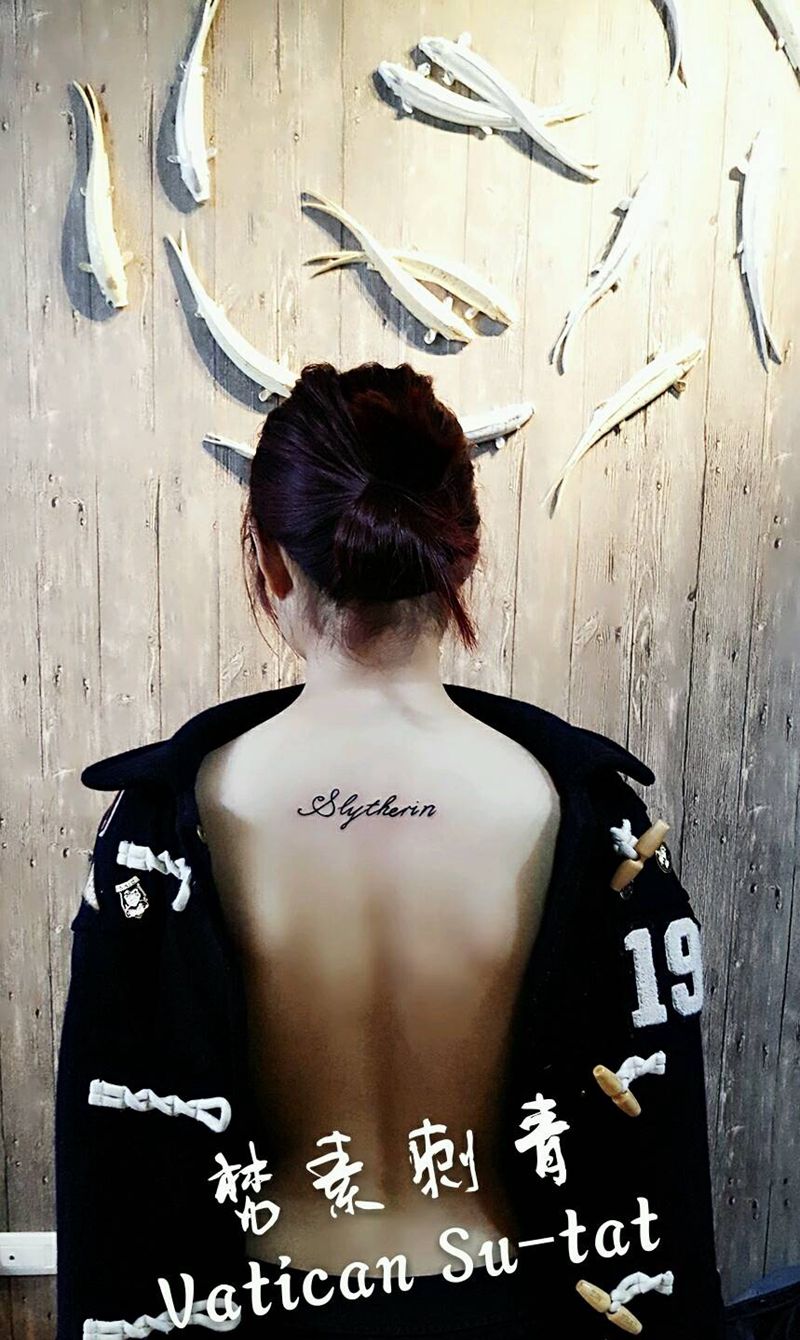 小字母纹身图片