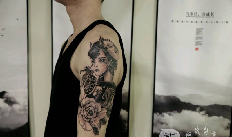 大美女纹身图片_手臂手部老传统新传统美女艺伎纹身图案