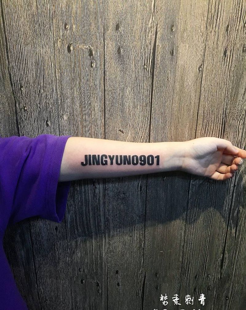 小字母纹身图片