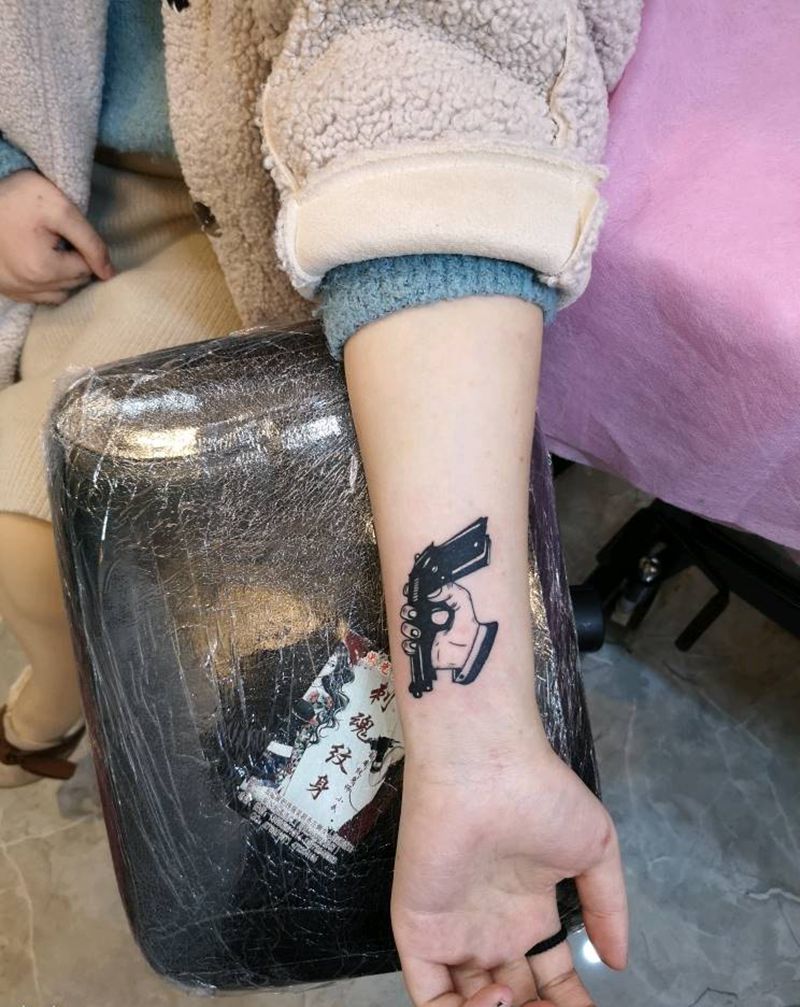小手枪纹身图片