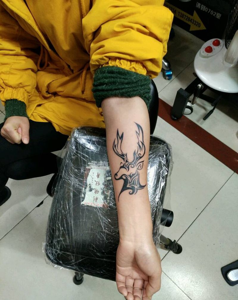 麋鹿纹身图片_手臂传统动物图腾原创花絮生活成品插画纹身图案