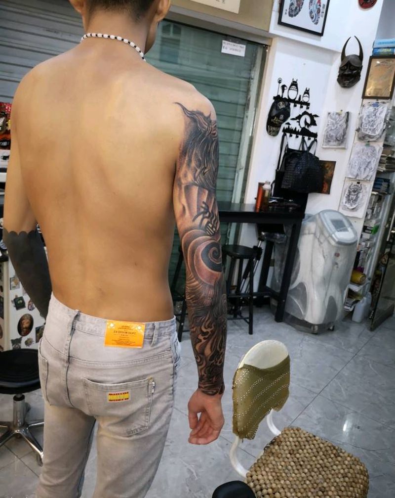 钟馗，天王大花臂纹身图片_手臂老传统纹身图案