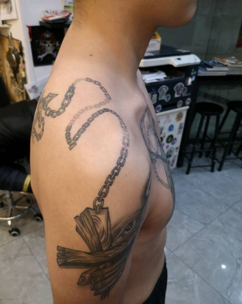 铁链纹身图片_肩部几何图腾纹身图案