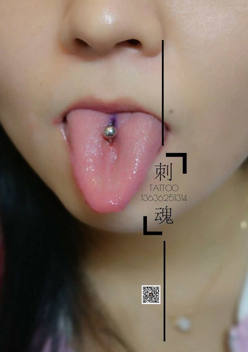 舌钉穿孔纹身图片_穿孔舌钉纹身图案