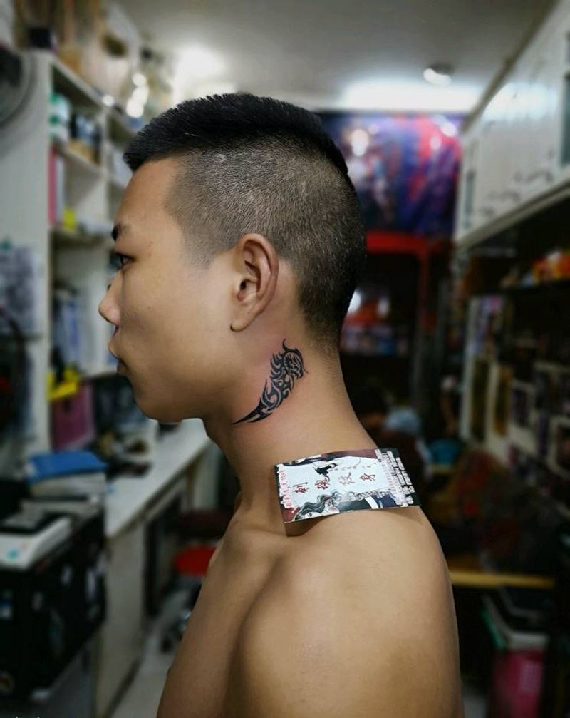 颈部图腾纹身图片