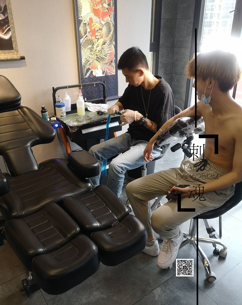 工作花絮纹身图片_谭刺青纹身图案