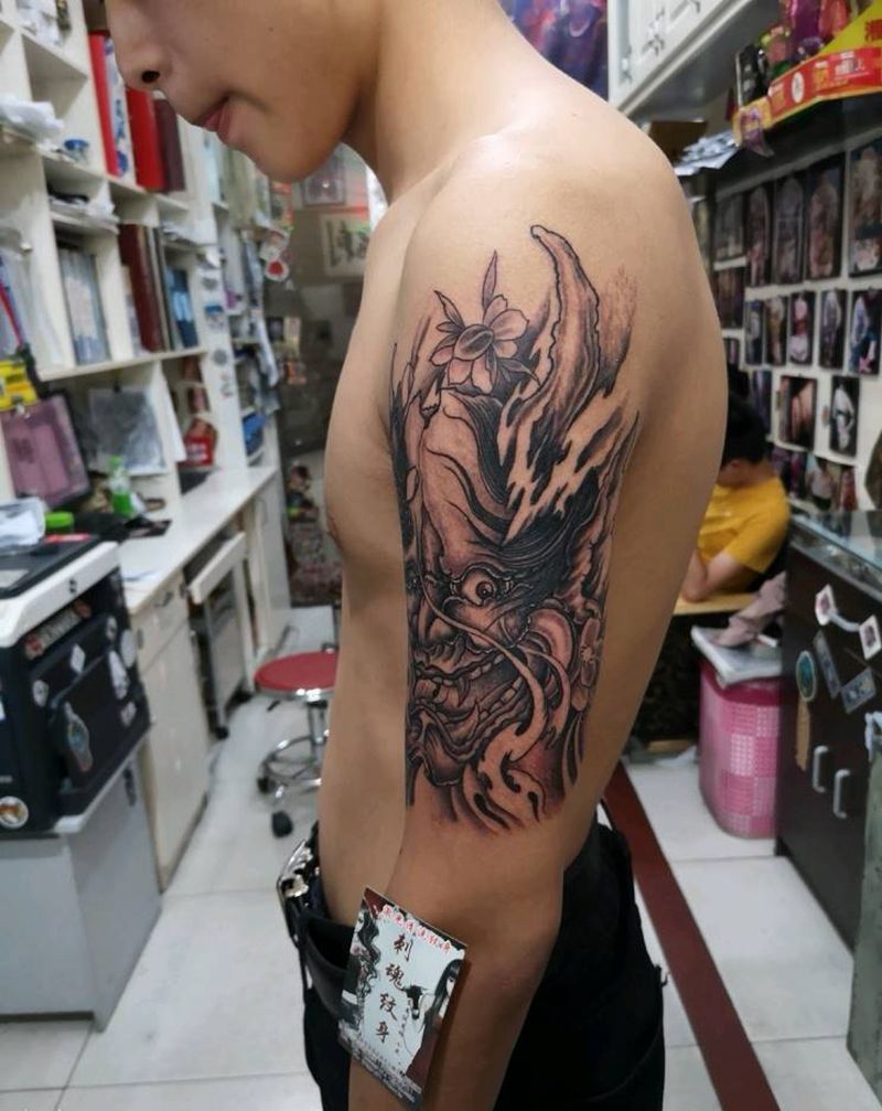 大臂般喏纹身图片_手臂新传统纹身图案