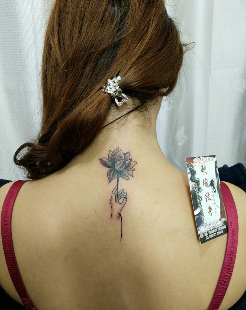 莲纹身图片_颈部传统植物花絮生活成品手稿纹身图案