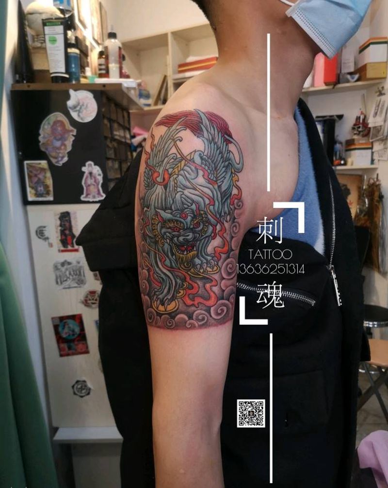 小活一波纹身图片_手臂新传统纹身图案