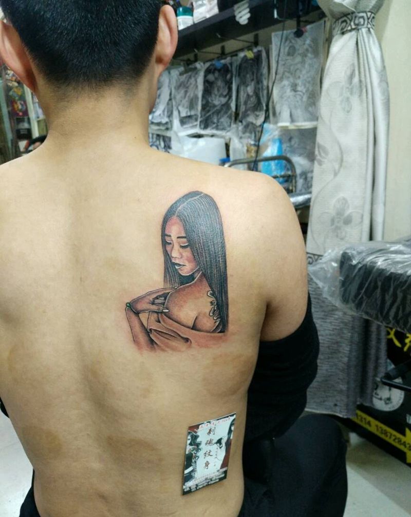 美女肖像纹身图片_肩部传统肖像人物情侣原创花絮生活成品纹身图案