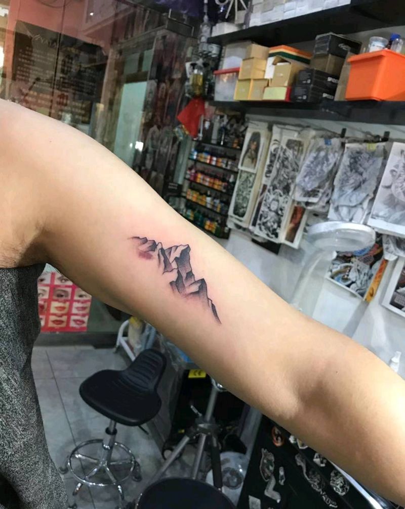 回顾19年作品集纹身图片_手部新传统纹身图案