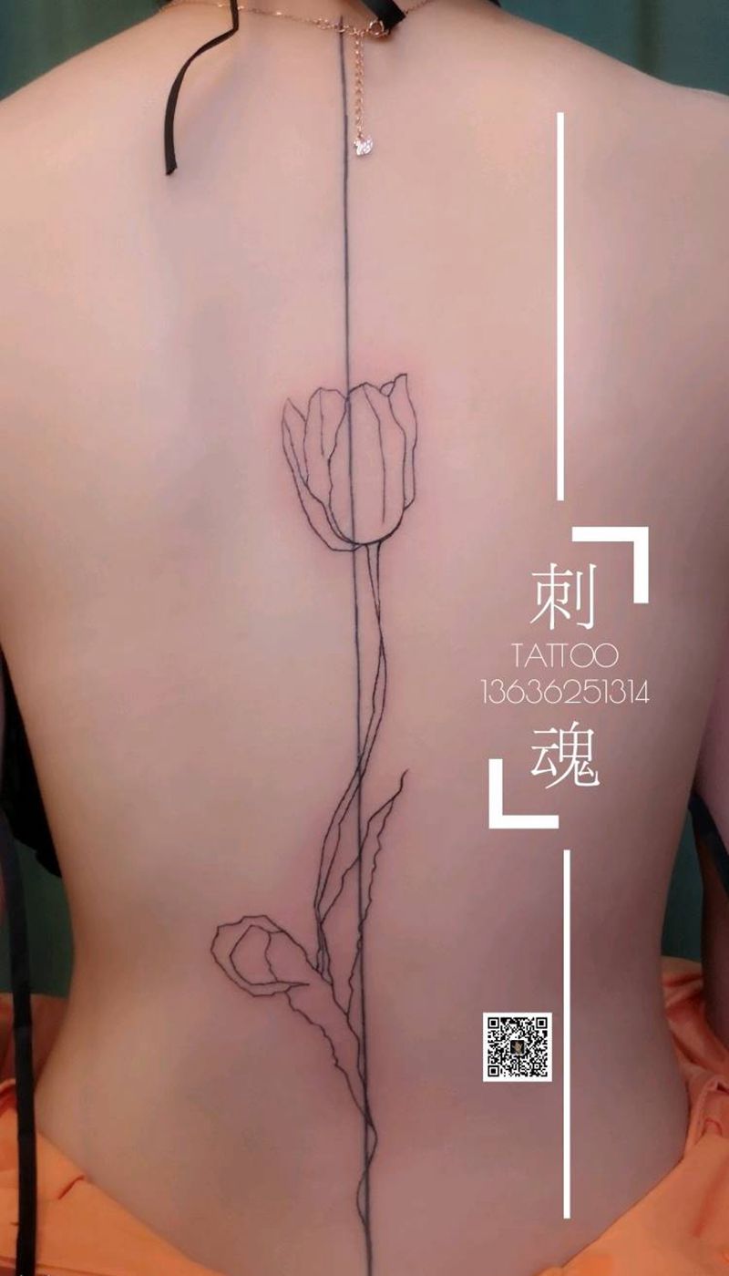 后背生命线，百合花纹身图片_背部几何纹身图案