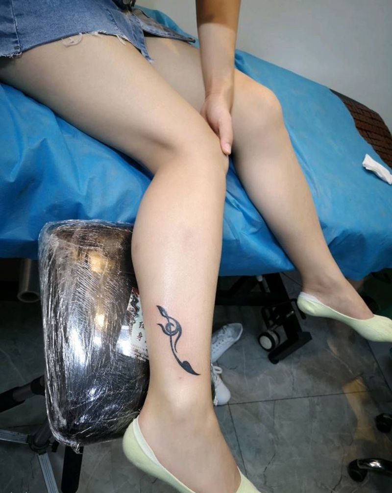 脚踝小图腾纹身图片_腿部图腾纹身图案