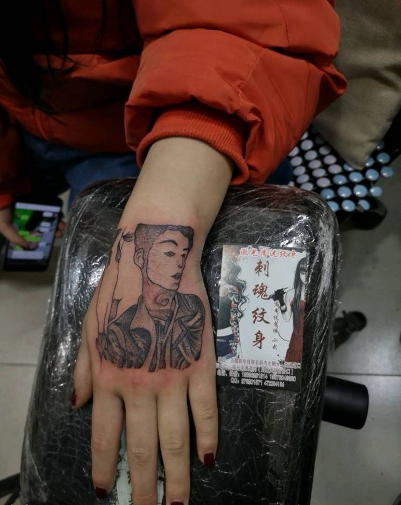 点刺人物纹身图片