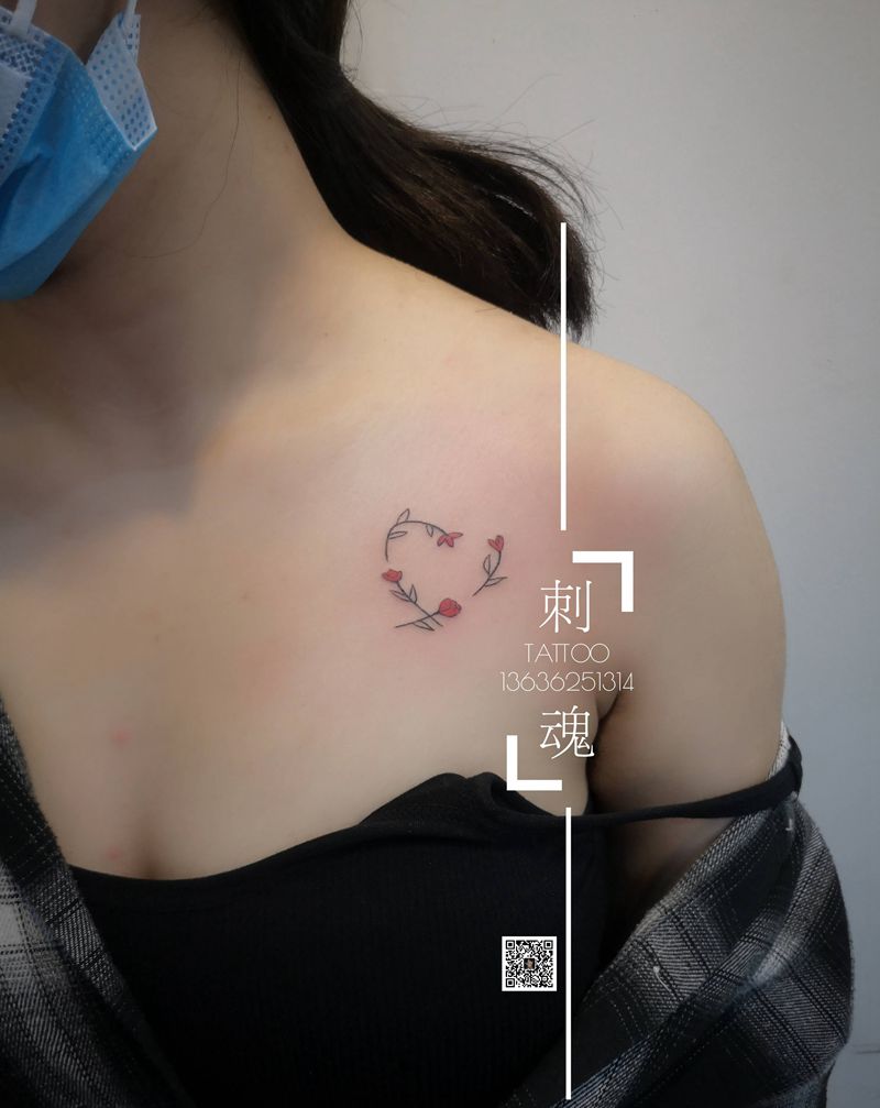 一波小清新纹身图片_胸部几何新传统纹身图案