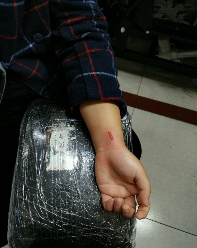 血管纹身图片_手部清新静物图腾原创花絮生活成品插画纹身图案