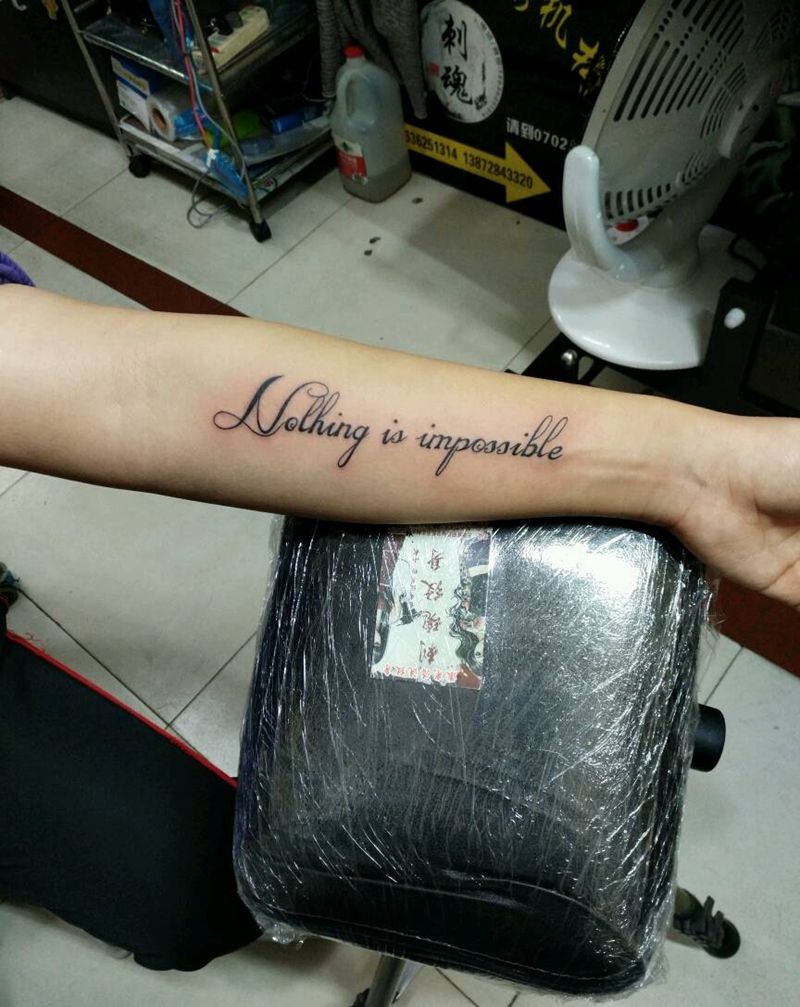 手背哥特字母纹身图片_手臂传统清新字符图腾原创花絮生活成品纹身图案