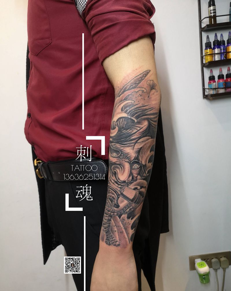 包小臂般喏纹身图片_手臂新传统纹身图案