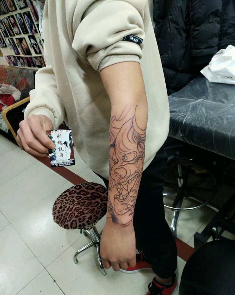 般喏线条纹身图片_手臂传统宗教原创花絮生活成品纹身图案