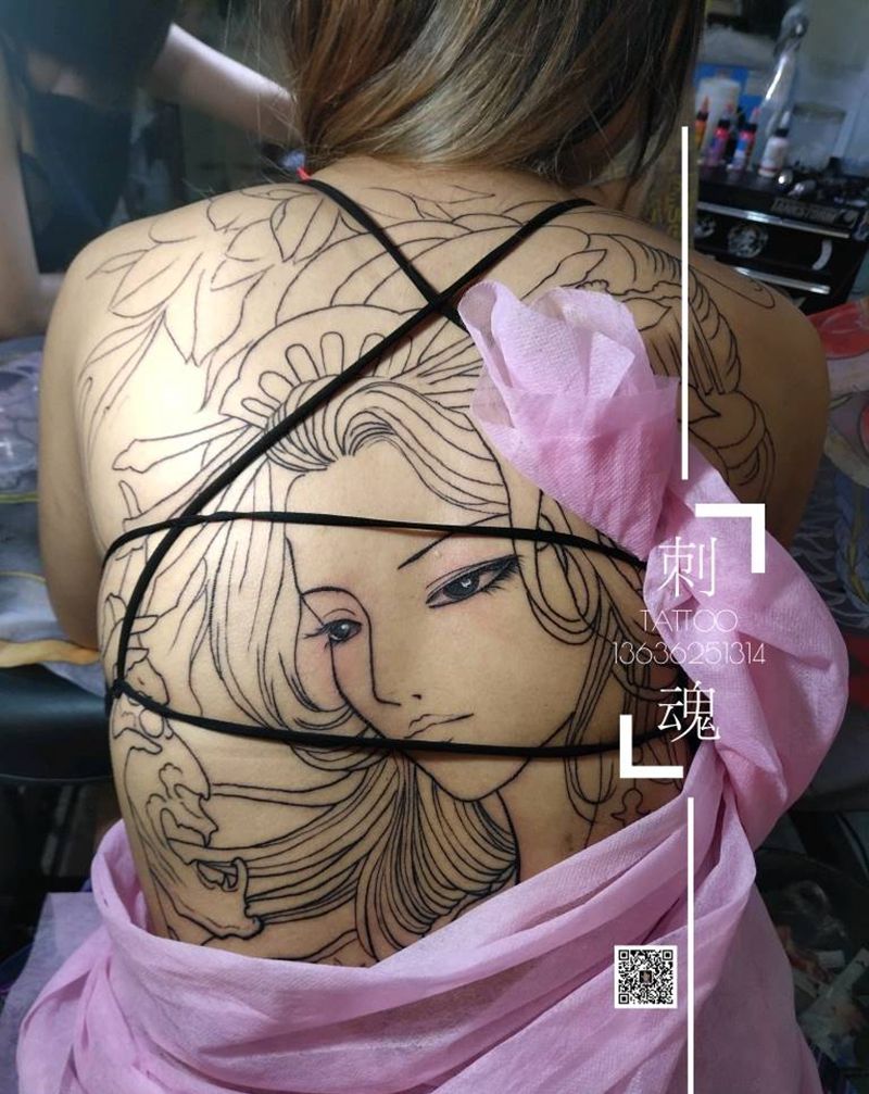 满背艺妓纹身图片_背部新传统几何纹身图案