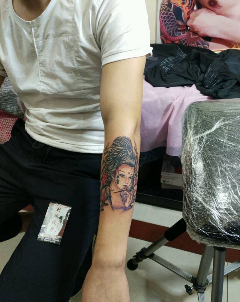 迷你虞姬纹身图片_手臂传统写实人物原创花絮生活成品手稿插画纹身图案