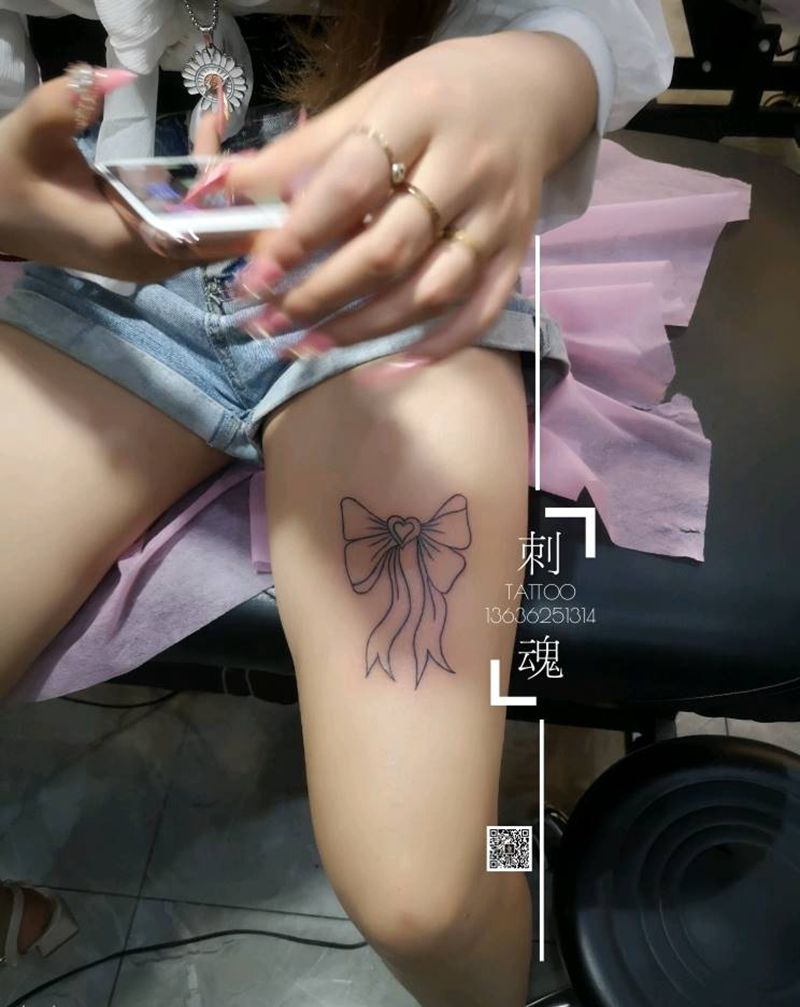 小清新纹身图片_手部几何点刺纹身图案