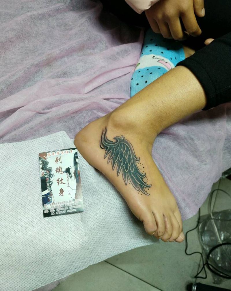 脚背遮盖纹身图片_脚部传统字符原创花絮生活成品纹身图案
