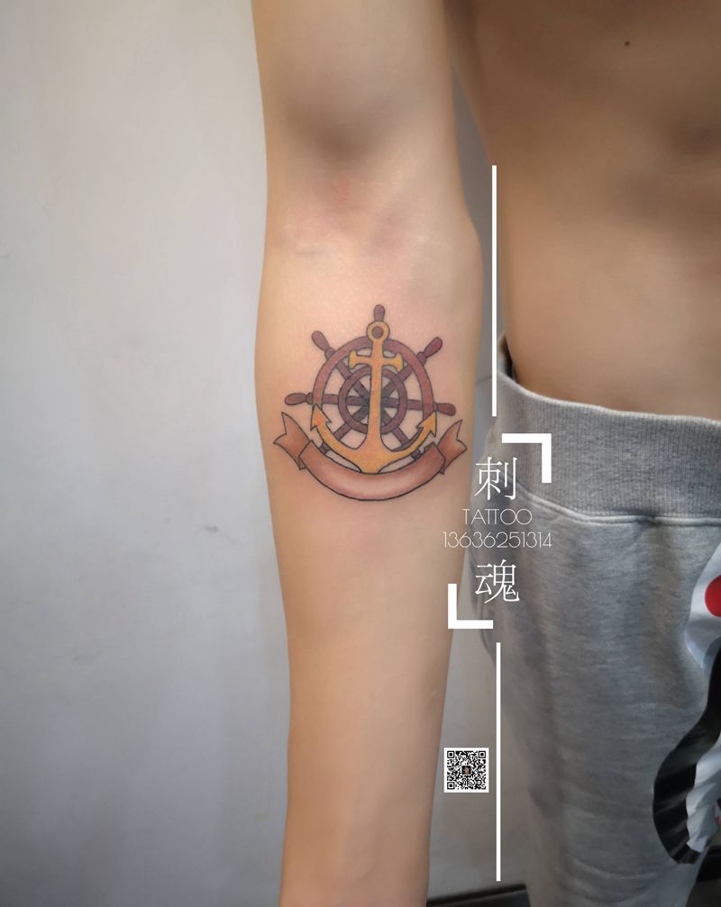 船舵 船锚纹身图片_手臂Old School纹身图案
