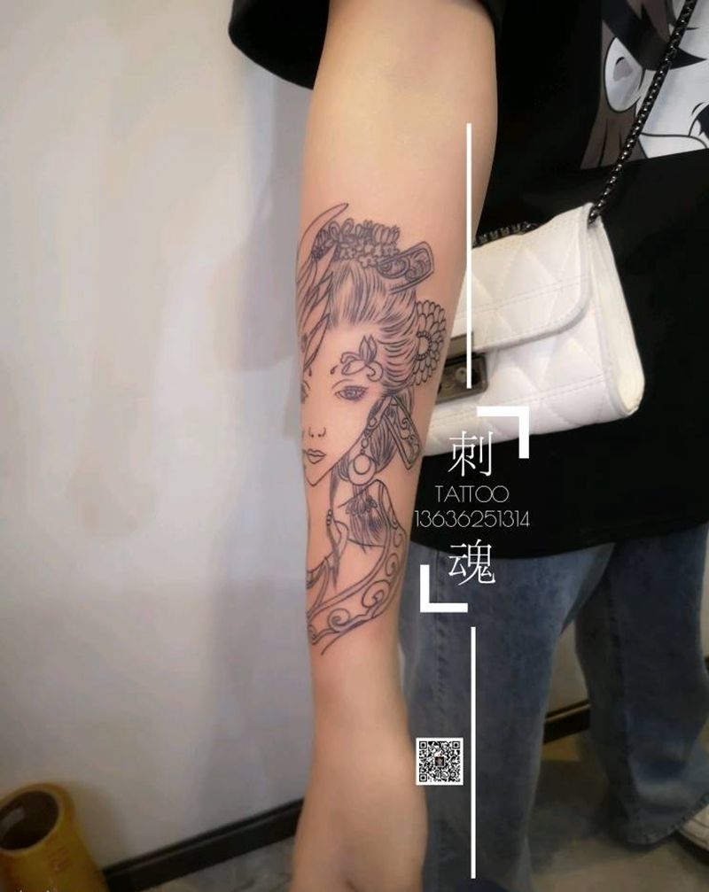 艺伎线条纹身图片_手臂几何纹身图案