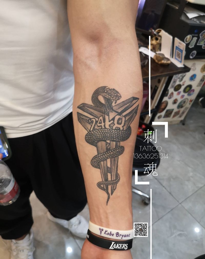 恢复后期效果纹身图片_手臂新传统纹身图案