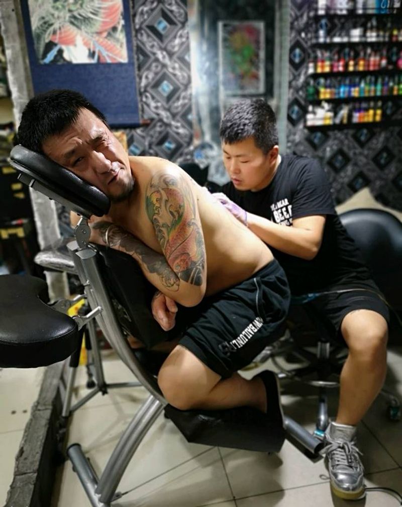 表情帝纹身图片_背部纹身图案