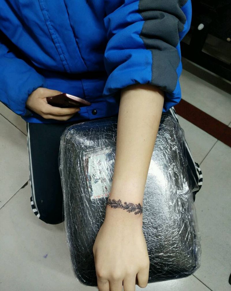 手环花纹身图片_手臂清新字符植物原创花絮生活成品插画纹身图案