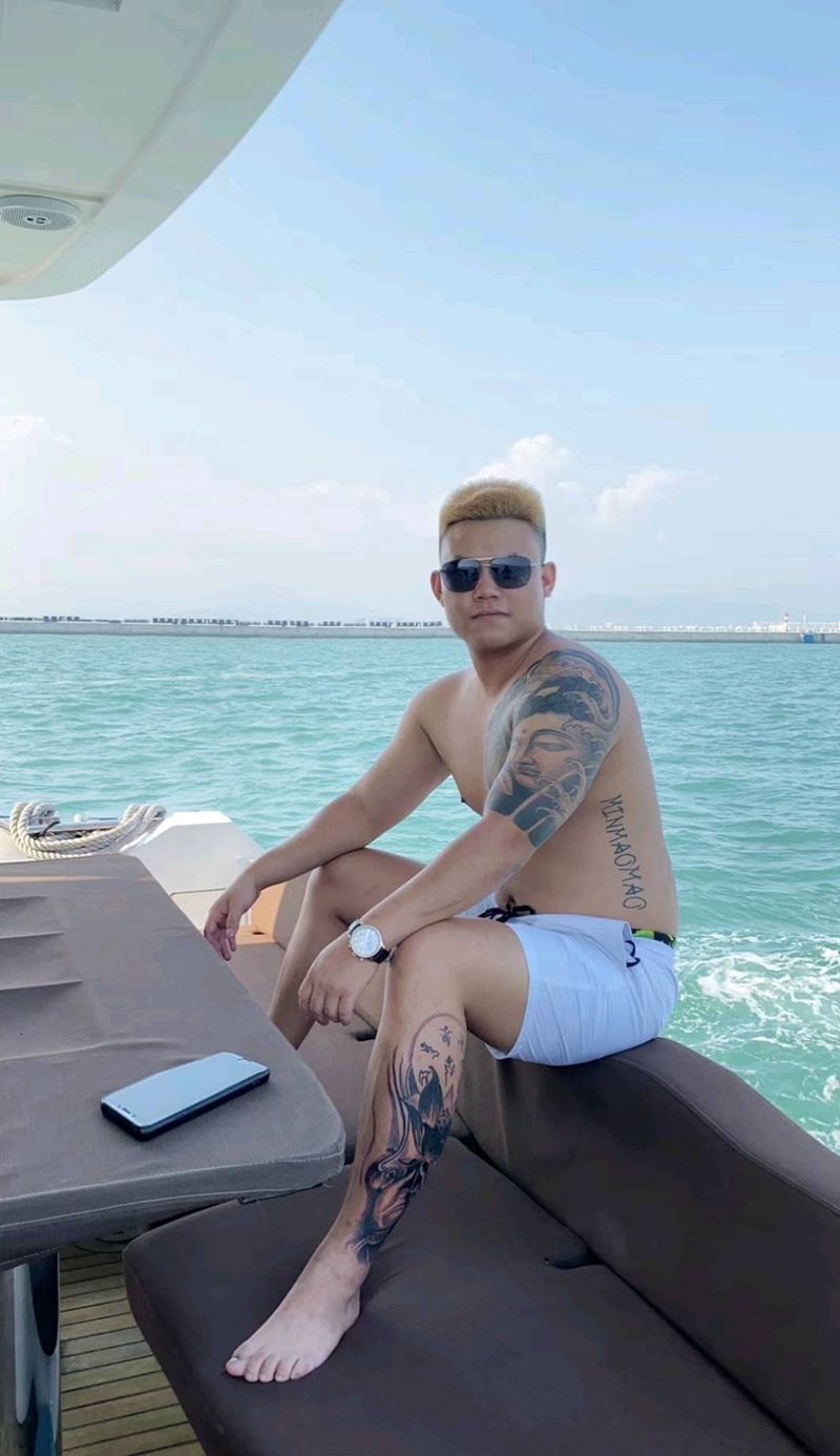 买家秀纹身图片_手臂胸部老传统纹身图案