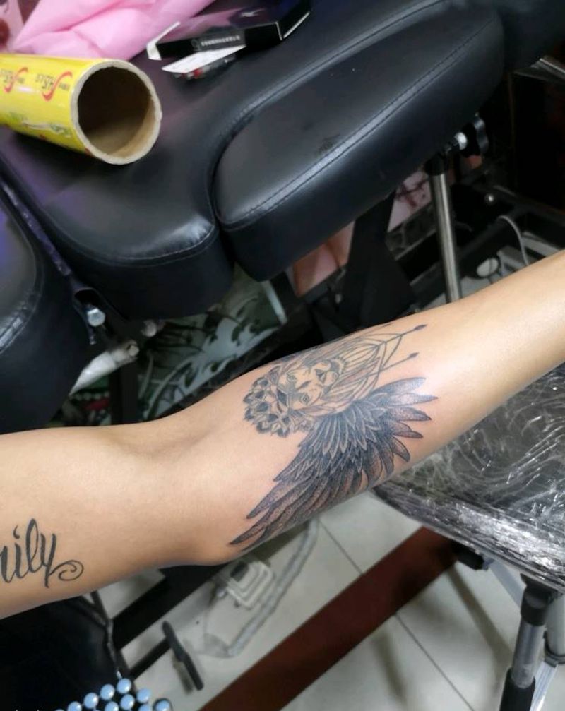翅膀，狮子纹身图片