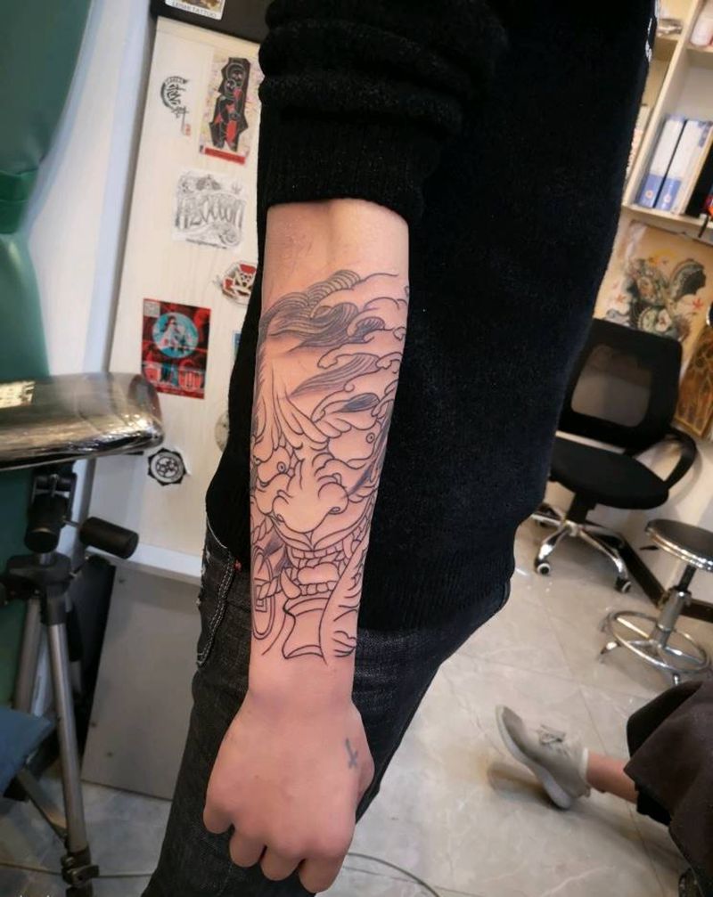 小臂般喏线纹身图片_手臂老传统纹身图案