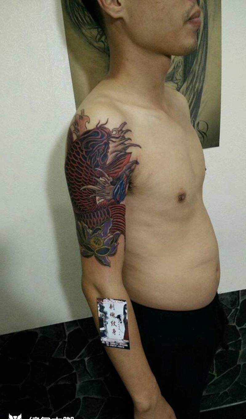 红鲤鱼纹身图片