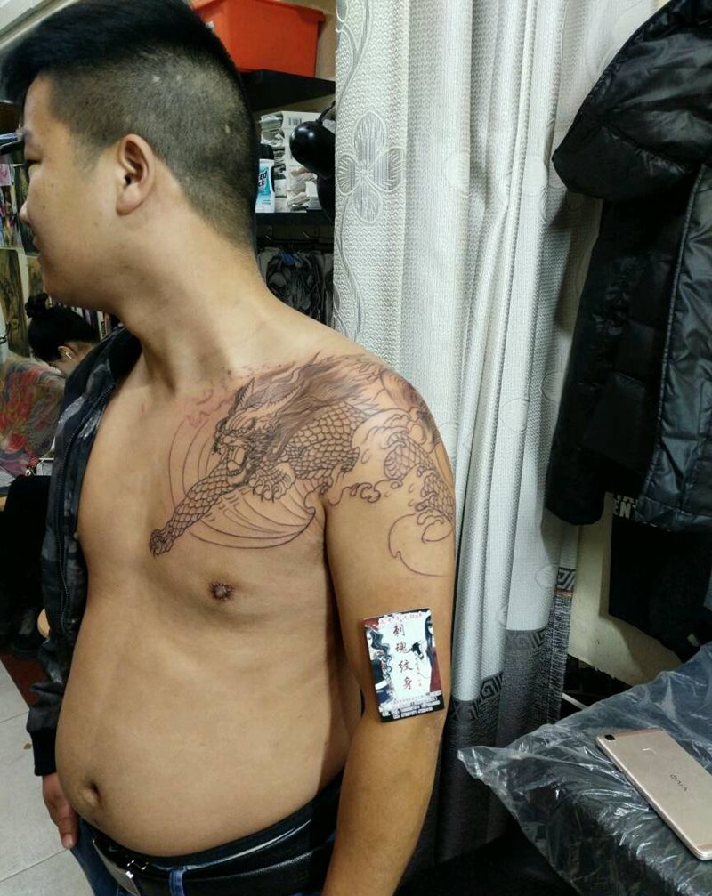 火麒麟纹身图片_胸部传统动物原创花絮生活成品插画纹身图案