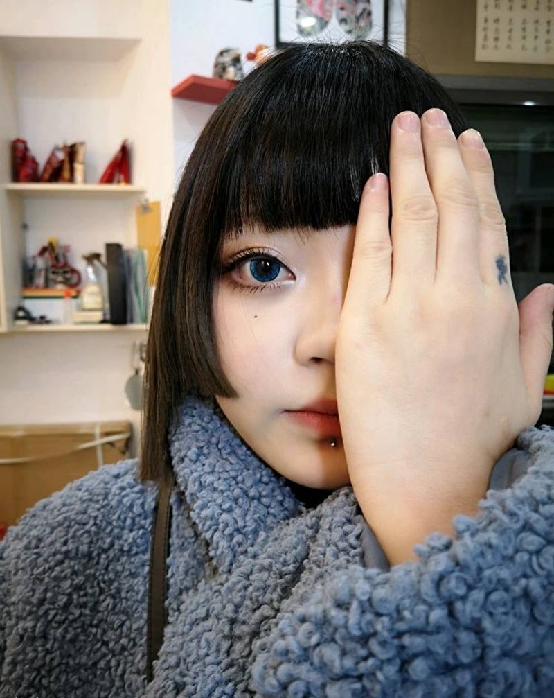 唇钉一枚纹身图片