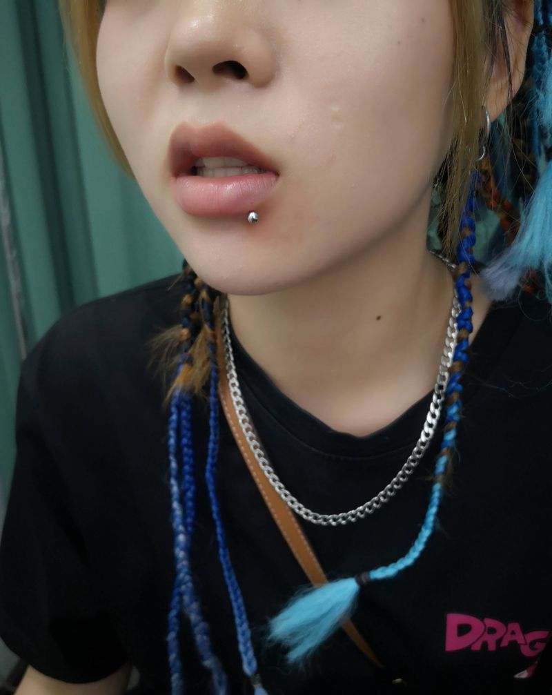 穿孔项目纹身图片_穿孔舌钉唇钉纹身图案