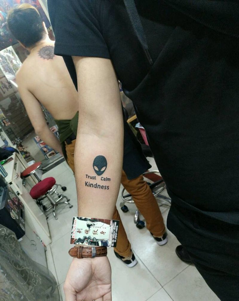 外星人纹身图片_手臂字符图腾原创花絮生活成品手稿插画纹身图案