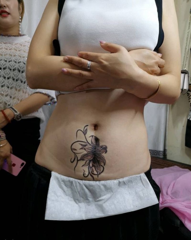 遮盖纹身图片_腹部老传统纹身图案