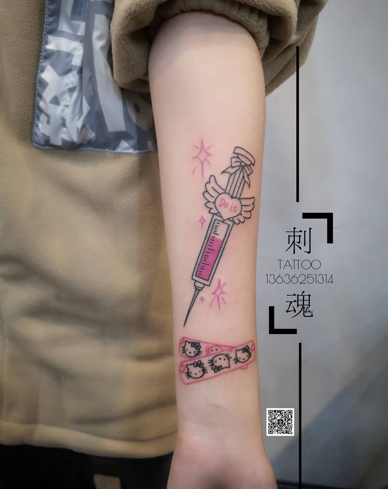 小清新纹身图片_手臂Old School水彩纹身图案