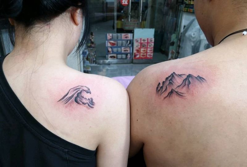 情侣小图纹身图片_新传统纹身图案