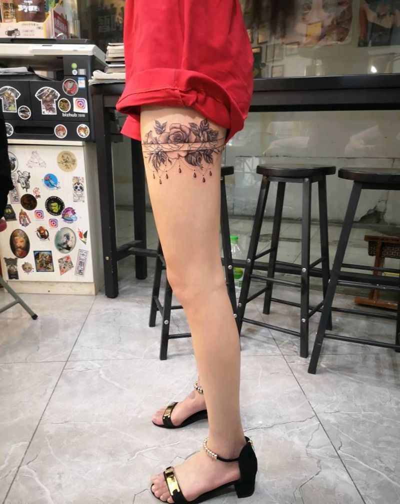 碎花纹身图片_脚部点刺几何纹身图案