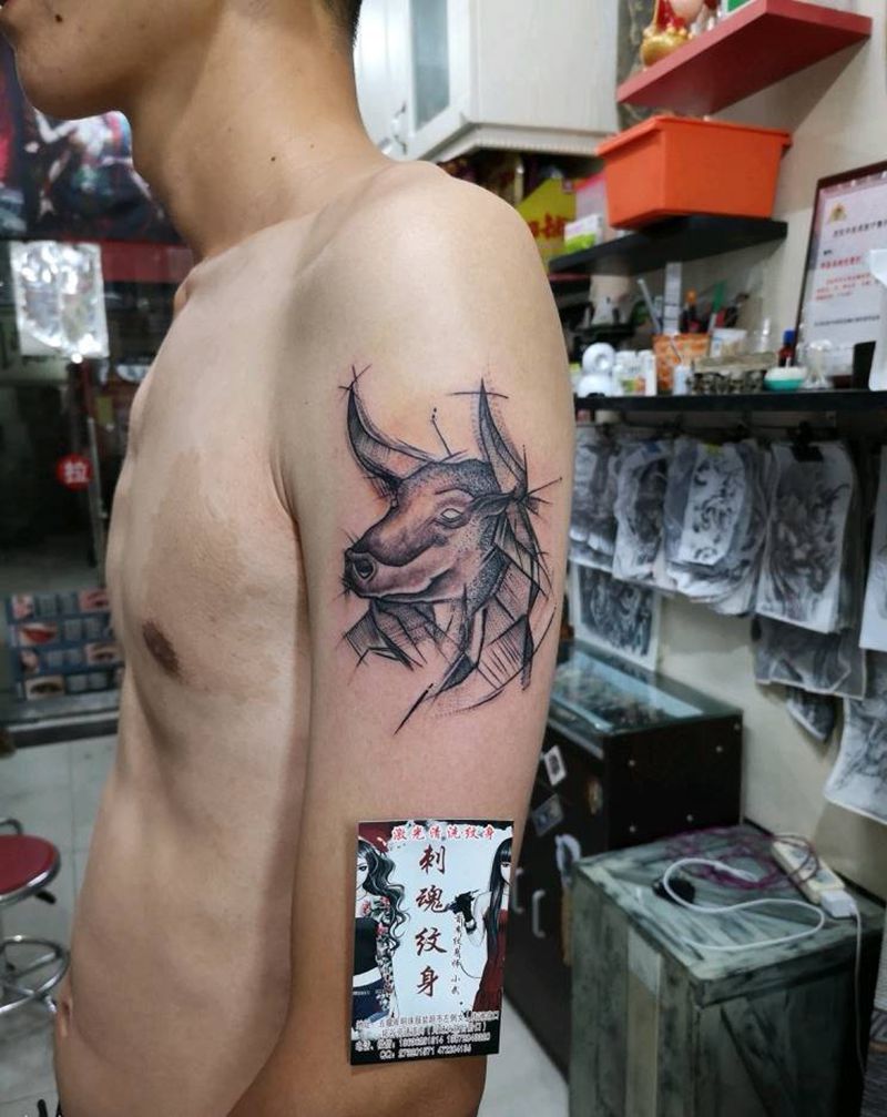 牛头，按客人要求设计纹身图片