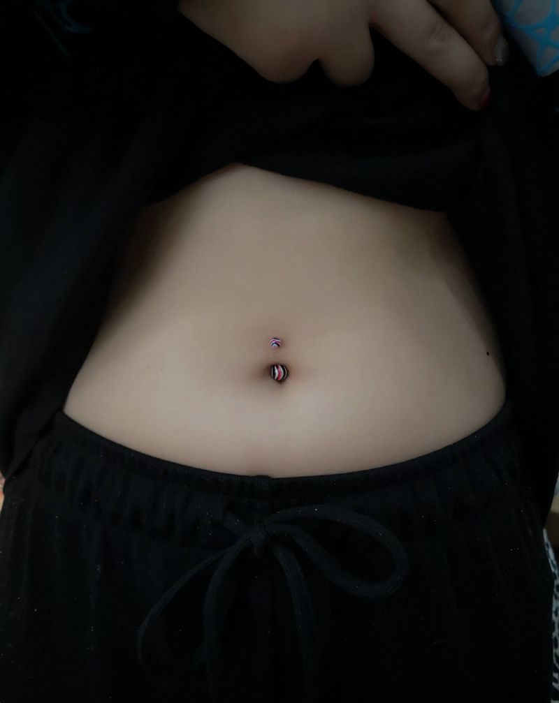 穿孔纹身图片_舌钉脐钉纹身图案