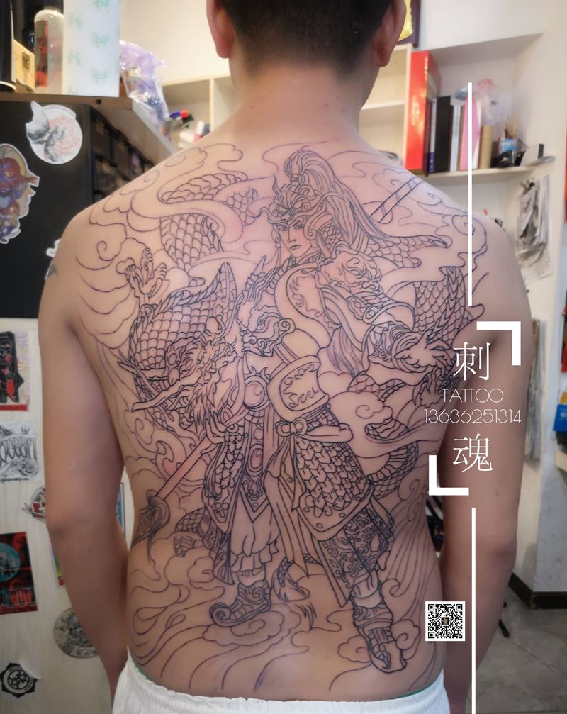 满背赵子龙线条纹身图片_背部新传统纹身图案