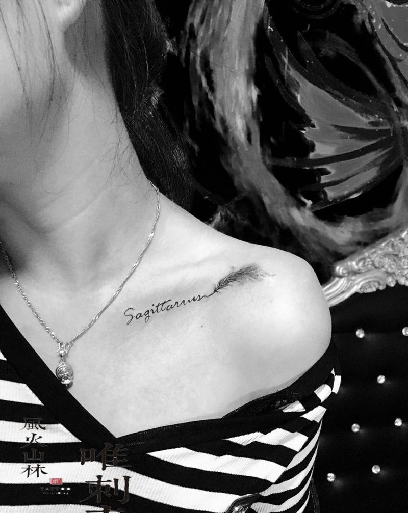 英文字体极细羽毛纹身图片_成品颈部清新静物纹身图案